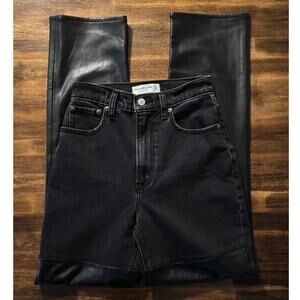 Abercrombie Womens 00 / 24 x 30 Jeans Ultra High Rise 90’s Straight Faux Leather